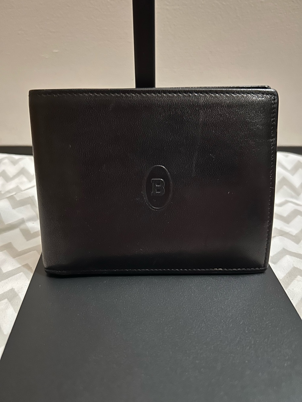 Bally Vintage Black Leather Men's Bifold Wallet with Embossed 'B'